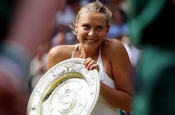 La ventinovenne russa è stata sospesa due anni per la positività al Meldonium riscontrata nel corso di un test antidoping agli Australian open. Ciò vuol dire che potrebbe rientrare sui campi il 26 gen