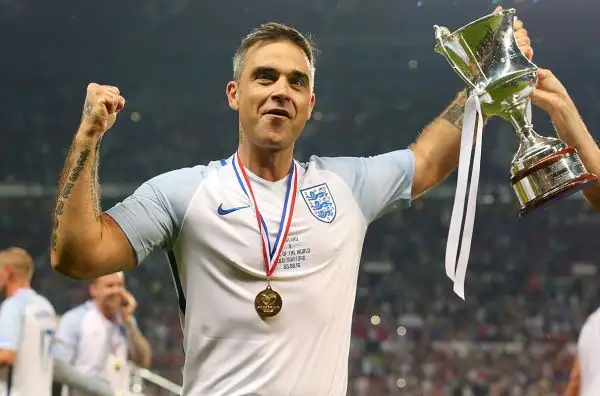 La pop Star britannica, ex componente dei Take That, ha giocato all'Old Trafford di Manchester, il Teatro dei sogni, in occasione del Soccer Aid 2016.