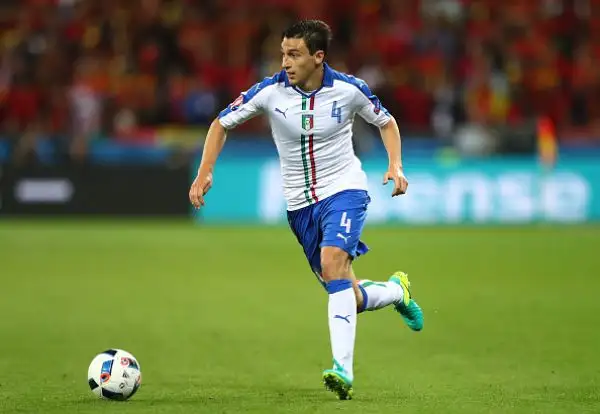 Darmian 5. Resterà nella memoria di tutti come l'uomo che ha sbagliato il rigore decisivo.