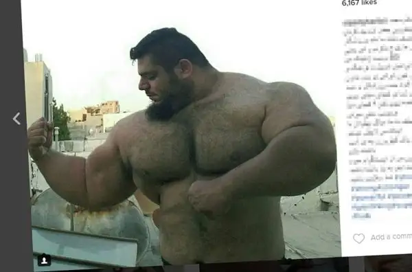 In passato ha partecipato a competizioni di power lifting e le sue foto stanno facendo il giro del mondo. Su Instagram ha raggiunto quasi 140.000 follower, il suo nome è Sajad Gharibi.
