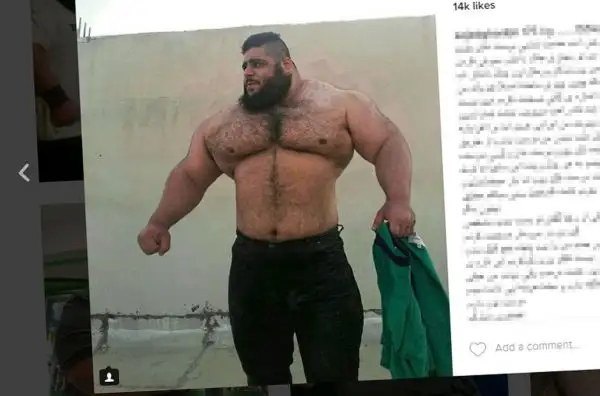 In passato ha partecipato a competizioni di power lifting e le sue foto stanno facendo il giro del mondo. Su Instagram ha raggiunto quasi 140.000 follower, il suo nome è Sajad Gharibi.