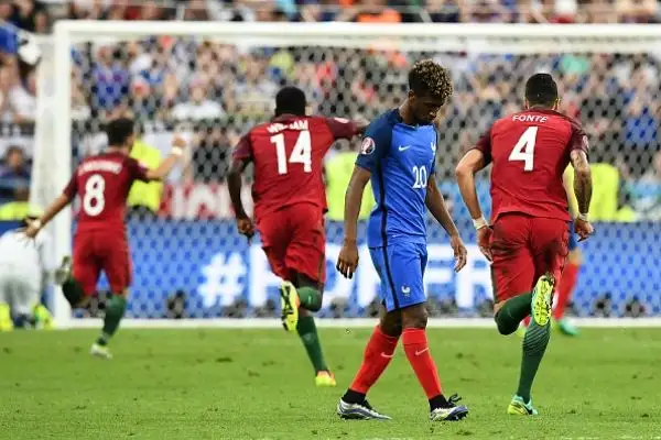Coman 6. Entra e cambia faccia alla Francia sulla sinistra ma non basta,