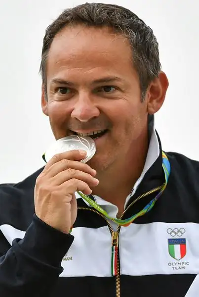 Nemmeno il tempo di festeggiare il terzo argento della propria carriera, la quarta medaglia olimpica insieme con il bronzo di Sydney, che Giovanni 'Johnny' Pellielo pensa già a Tokyo.