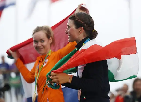 Il giorno dopo la caduta di Nibali nella prova in linea maschile, nella stessa gara al femminile Elisa Longo Borghini ha conquistato il bronzo con una grande prova di carattere.
