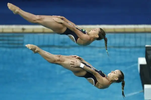 Tania Cagnotto e Francesca Dallapè, argento nel trampolino da 3 m sincro.