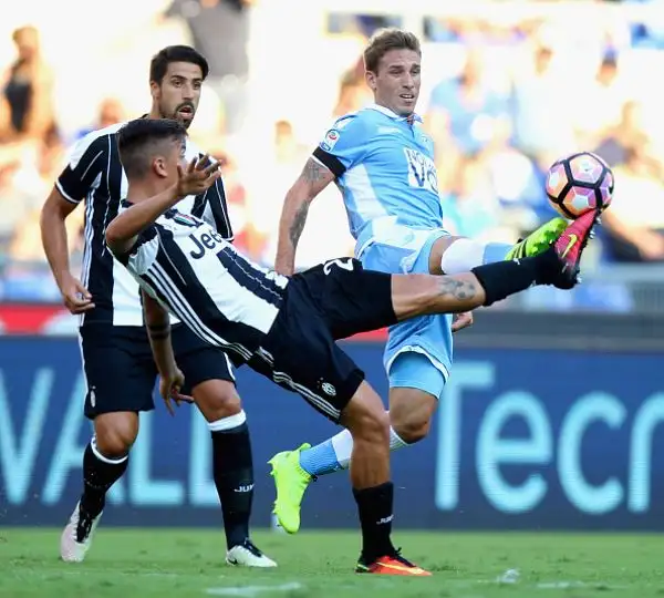 Bomber Khedira, la Juve sbanca l'Olimpico. I bianconeri restano a punteggio pieno, stesa la Lazio in casa.