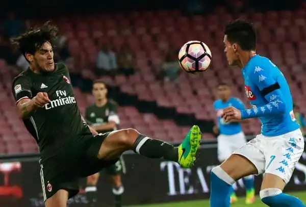 Poker del Napoli, il Milan chiude in 9. Milik e Callejon abbattono i rossoneri.