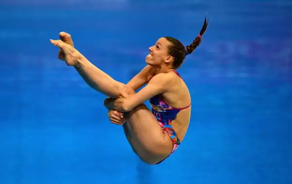 Tania Cagnotto. Le cinesi partono come al solito strafavorite ma la figlia d'arte bolzanina ha un conto aperto con i Giochi, dopo il bronzo mancato per 20 centesimi di punto quattro anni fa.