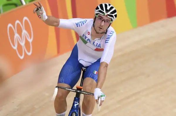 Elia Viviani, oro nell'Omnium di ciclismo su pista.