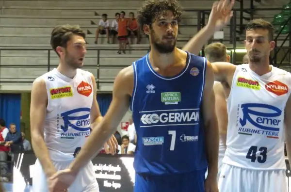 Il Trofeo Lombardia si è aperto con la netta vittoria di Moss e compagni.