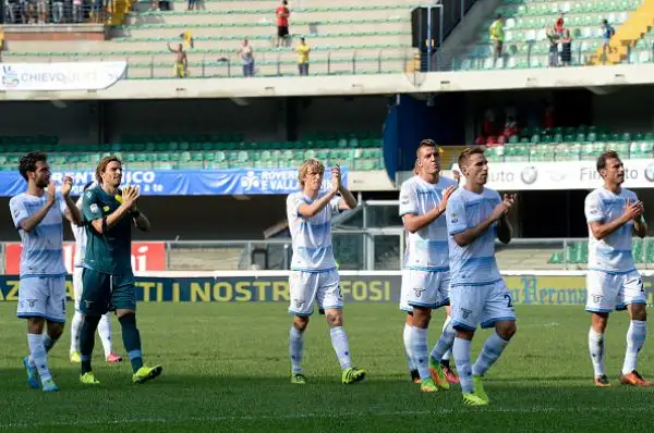 Parità tra Chievo e Lazio, a Gamberini ha replicato De Vrij, servito dal figliol prodigo Keita, totalmente ritrovato.