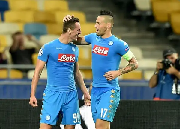 Il Napoli vince al debutto in Champions portandosi in testa al girone B.. Gli azzurri trionfano in rimonta grazie alla doppietta di Milik, di Garmash il vantaggio iniziale degli ucraini.