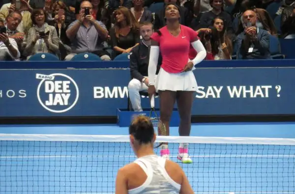 Grande spettacolo al Forum di Assago per l'evento benefico promosso dalla fondazione del numero 1 del mondo a cui hanno preso parte anche Serena Williams, Flavia Pennetta, Fabio Fognini e... Fiorello.
