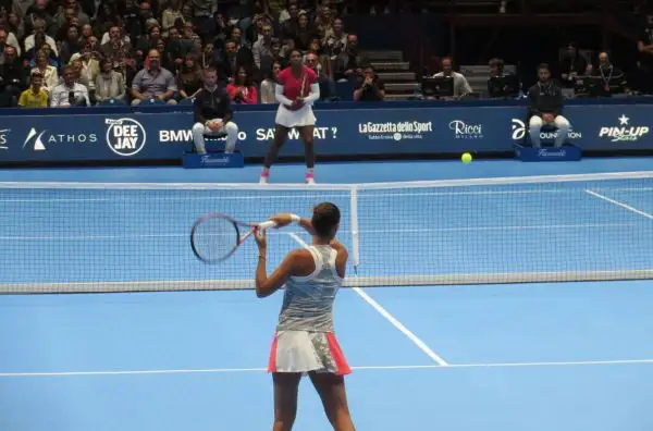Grande spettacolo al Forum di Assago per l'evento benefico promosso dalla fondazione del numero 1 del mondo a cui hanno preso parte anche Serena Williams, Flavia Pennetta, Fabio Fognini e... Fiorello.