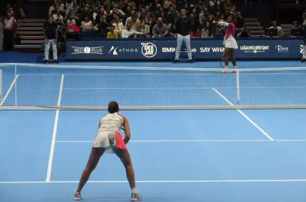 Grande spettacolo al Forum di Assago per l'evento benefico promosso dalla fondazione del numero 1 del mondo a cui hanno preso parte anche Serena Williams, Flavia Pennetta, Fabio Fognini e... Fiorello.
