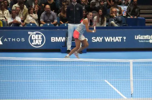 Grande spettacolo al Forum di Assago per l'evento benefico promosso dalla fondazione del numero 1 del mondo a cui hanno preso parte anche Serena Williams, Flavia Pennetta, Fabio Fognini e... Fiorello.