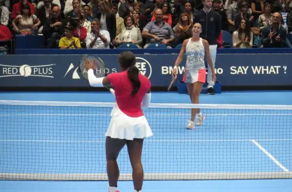 Grande spettacolo al Forum di Assago per l'evento benefico promosso dalla fondazione del numero 1 del mondo a cui hanno preso parte anche Serena Williams, Flavia Pennetta, Fabio Fognini e... Fiorello.