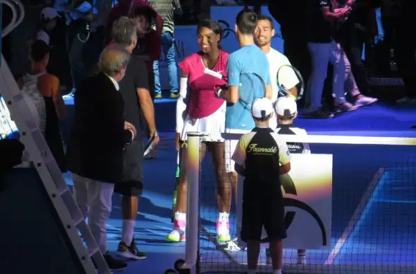 Grande spettacolo al Forum di Assago per l'evento benefico promosso dalla fondazione del numero 1 del mondo a cui hanno preso parte anche Serena Williams, Flavia Pennetta, Fabio Fognini e... Fiorello.