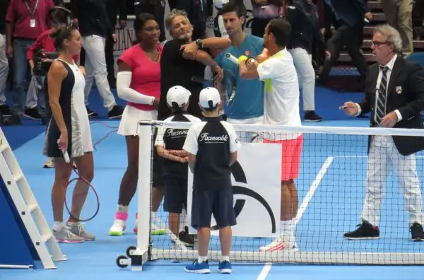 Grande spettacolo al Forum di Assago per l'evento benefico promosso dalla fondazione del numero 1 del mondo a cui hanno preso parte anche Serena Williams, Flavia Pennetta, Fabio Fognini e... Fiorello.
