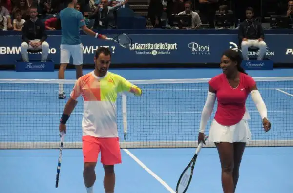 Grande spettacolo al Forum di Assago per l'evento benefico promosso dalla fondazione del numero 1 del mondo a cui hanno preso parte anche Serena Williams, Flavia Pennetta, Fabio Fognini e... Fiorello.