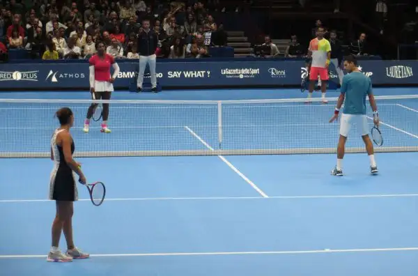 Grande spettacolo al Forum di Assago per l'evento benefico promosso dalla fondazione del numero 1 del mondo a cui hanno preso parte anche Serena Williams, Flavia Pennetta, Fabio Fognini e... Fiorello.