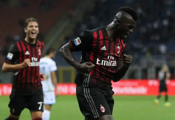 Con il gol di Bacca nel primo tempo ed il rigore trasformato da Njang nella ripresa i rossoneri conquistano i 3 punti a San Siro contro la squadra di Simone Inzaghi.