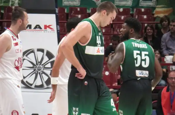 L'Olimpia ha conquistato per la prima volta la Supercoppa. Simon eletto Mvp.