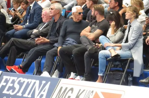 L'Olimpia ha conquistato per la prima volta la Supercoppa. Simon eletto Mvp.