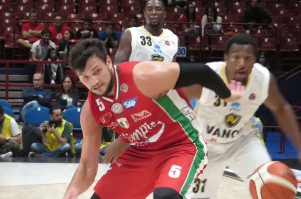 L'Olimpia è la seconda finalista della Supercoppa: spazzata via nella ripresa la squadra di Pancotto.