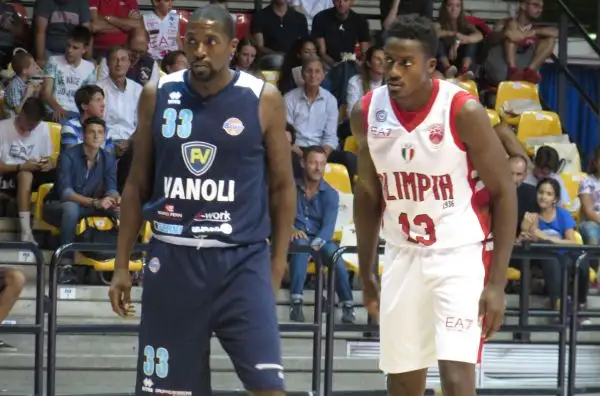 L'Olimpia vince il Trofeo Lombardia imponendosi sulla Vanoli Cremona nell'antipasto della semifinale di Supercoppa che si terrà settimana prossima al Forum.