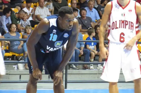 L'Olimpia vince il Trofeo Lombardia imponendosi sulla Vanoli Cremona nell'antipasto della semifinale di Supercoppa che si terrà settimana prossima al Forum.