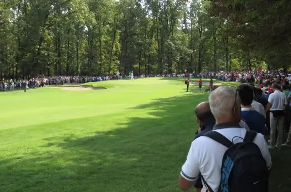 Storico trionfo di Francesco Molinari, che ha battuto di un colpo l'inglese Danny Willett. Hanno assistito al torneo ben 47.000 spettatori.