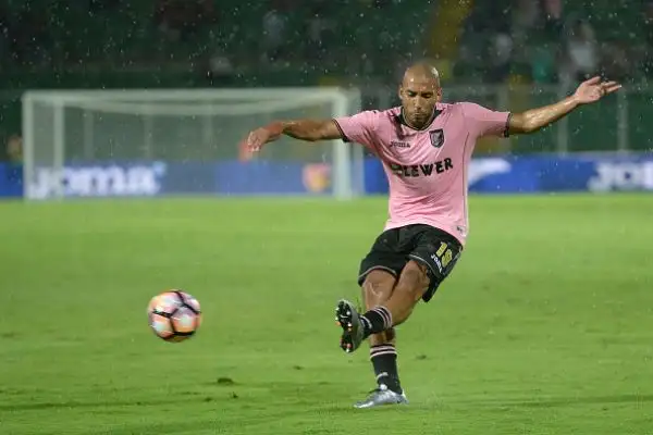 Juve al minimo, basta un autogol. La squadra di Allegri non brilla e soffre a tratti, ma passa a Palermo.