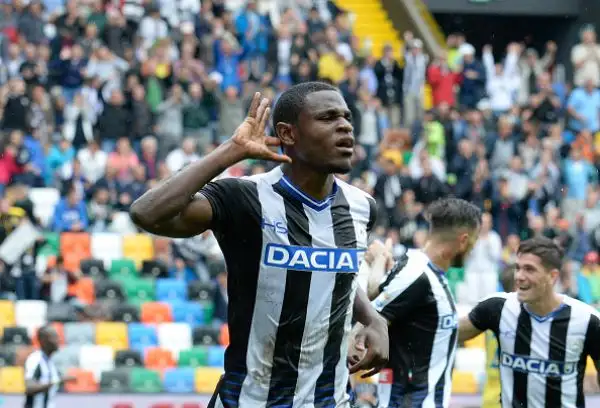 Cacciatore beffa l'Udinese allo scadere. Una rete del difensore veronese in pieno recupero ribalta il risultato dopo il vantaggio di Zapata.