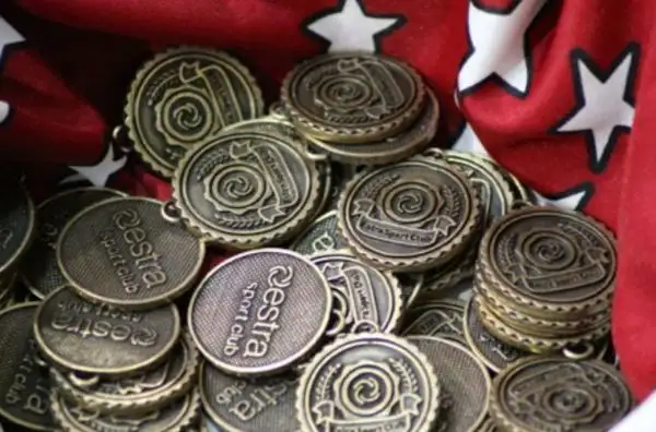 Si è fematta alla B2 la scalata, ai tempi della grandeur, quando l'ambizioso gruppo della telefonia si poteva permettere il lusso di pagare un volo privato per fare presentare la squadra a Peterson.