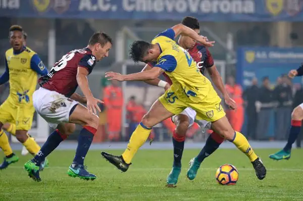 Al Bentegodi il Bologna passa in vantaggio a inizio ripresa con Pulgar ma a venti dalla fine un'autorete di Mbaye regala il pari ai padroni di casa.