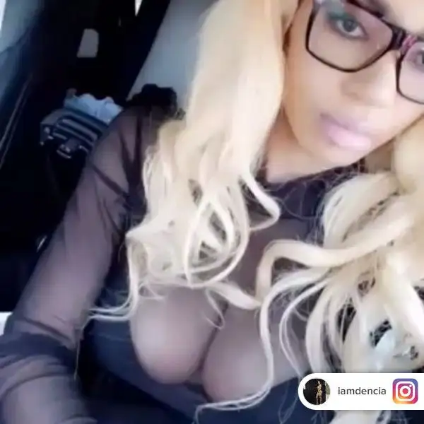 Oltre ad aver stregato il centrocampista francese sta facendo molto parlare di se la cantante britannica di origine camerunense che non fa mancare nulla ai suoi numerosi fan su Instagram.