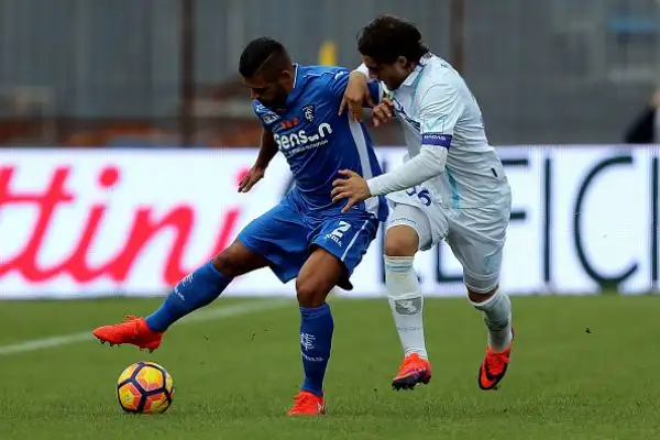 I gialloblu protestano per un gol non assegnato (dubbi sulla decisione della Goal Line Technology, il pallone non passa completamente la linea per pochi centimetri).