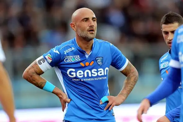 I gialloblu protestano per un gol non assegnato (dubbi sulla decisione della Goal Line Technology, il pallone non passa completamente la linea per pochi centimetri).