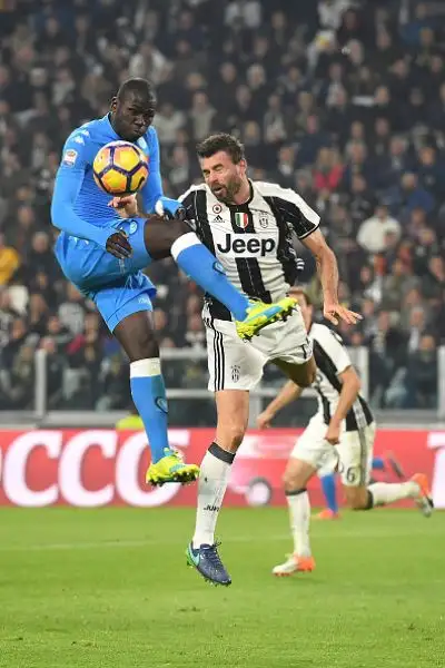 Higuain fa ancora male al Napoli. Il grande ex segna (e non esulta) regalando la vittoria alla Juventus.