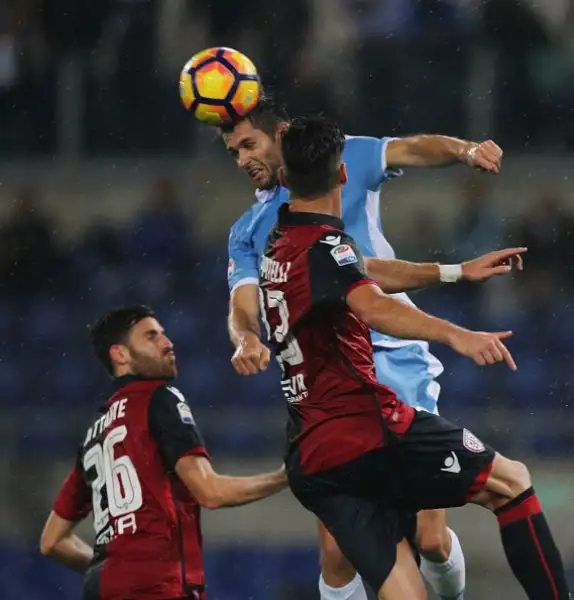 Poker della Lazio al Cagliari, Keita, Immobile (doppietta) e Felipe Anderson travolgono i sardi, 9 gol subiti in 2 gare.