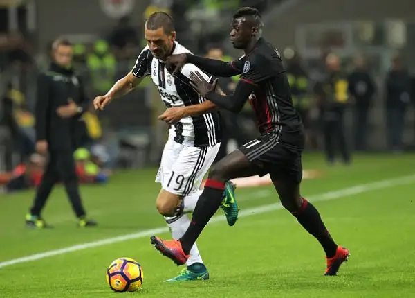 San Siro resta un tabù per la Juventus che dopo la sconfitta con l'Inter perde anche col Milan, vittorioso grazie ad un gol di Locatelli ma anche ad una rete annullata ingiustamente a Pjanic.