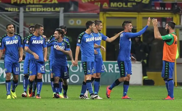 I rossoneri, sotto per 3-1, ribaltano il risultato segnando tre gol in pochi minuti. Neroverdi furiosi con l'arbitro per un rigore non concesso nel primo tempo e per il penalty assegnato a Niang. 