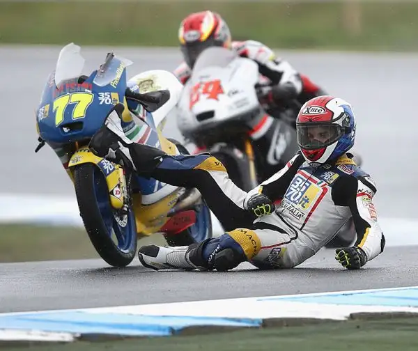 Prove iniziate all'insegna del maltempo, con Crutchlow davanti a Petrucci e Miller, nel pomeriggio le avverse condizioni meteo hanno spinto gli organizzatori ad annullare la seconda sessione.