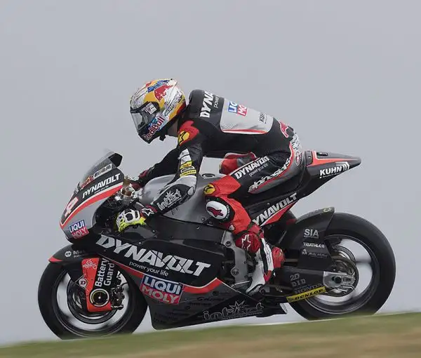 Prove iniziate all'insegna del maltempo, con Crutchlow davanti a Petrucci e Miller, nel pomeriggio le avverse condizioni meteo hanno spinto gli organizzatori ad annullare la seconda sessione.