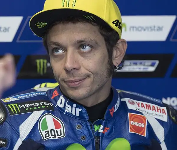 Prove iniziate all'insegna del maltempo, con Crutchlow davanti a Petrucci e Miller, nel pomeriggio le avverse condizioni meteo hanno spinto gli organizzatori ad annullare la seconda sessione.