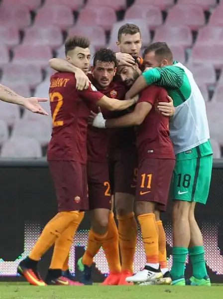 Dzeko affonda il Napoli. La Roma vince al San Paolo e vola al secondo posto.