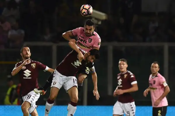 Pista, arriva il Torino. L’ultima partita dell’ottava giornata di Serie A è un autentico show dei granata, che travolgono il Palermo al “Barbera” irrompendo in zona Europa League.
