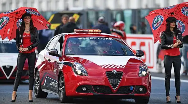 Grande spettacolo in Francia in occasione della tappa del mondiale Superbike, e non solo in pista!