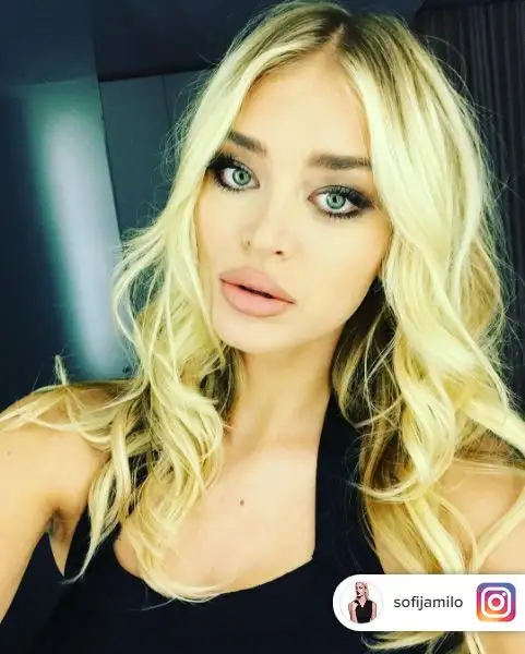 La bellissima top model serba è, già dai tempi della sua esperienza all'Inter, la musa dell'attaccante Adem Lijaic che sta trovando la maturazione nel Toro sotto le cure di Sinisa Mihajlovic.